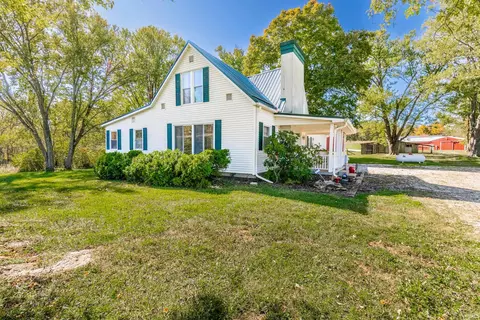 450 E Sample Rd, Bloomington, IN 47408 photo 1