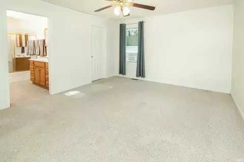 450 E Sample Rd, Bloomington, IN 47408 photo 13