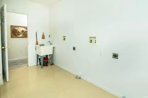450 E Sample Rd, Bloomington, IN 47408 photo 9
