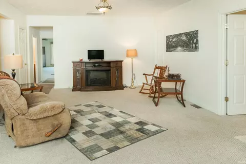 450 E Sample Rd, Bloomington, IN 47408 photo 11