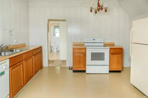 450 E Sample Rd, Bloomington, IN 47408 photo 5