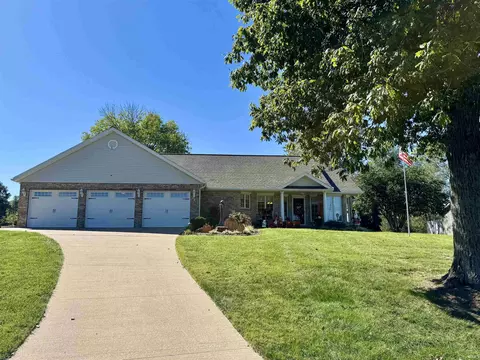 409 W Prancer Dr, Santa Claus, IN 47579