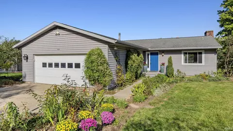 919 Shady Ln, Warsaw, IN 46580