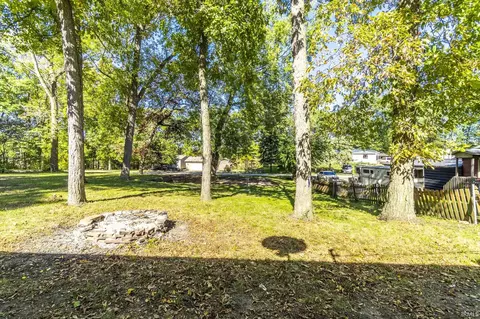 595 E 700 N, Howe, IN 46746 photo 3