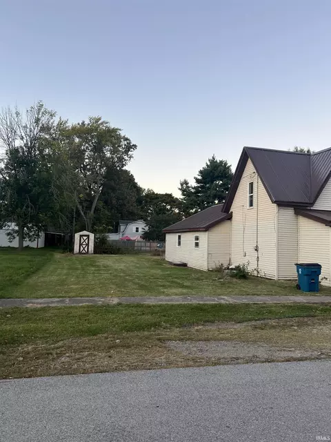403 E Smith St, Oxford, IN 47971 photo 18