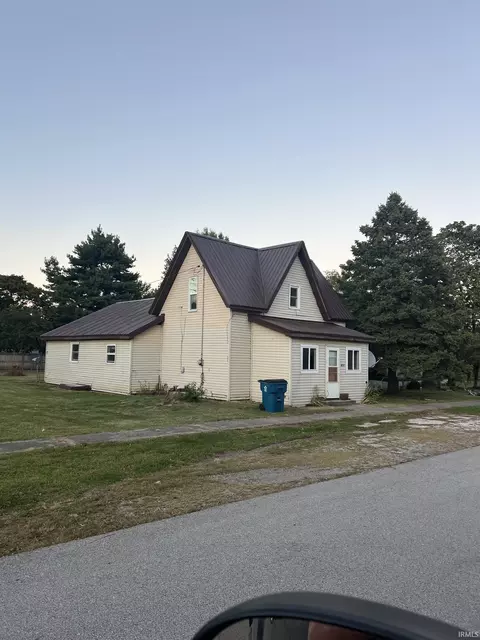 403 E Smith St, Oxford, IN 47971 photo 17