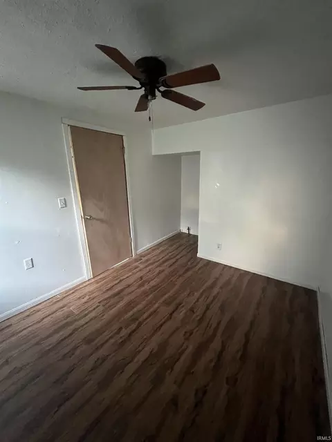 403 E Smith St, Oxford, IN 47971 photo 7