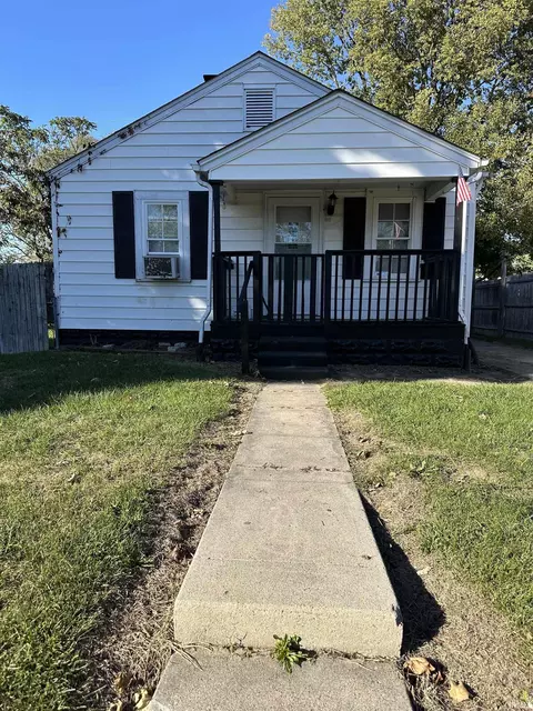 1204 W 16th St, Muncie, IN 47302