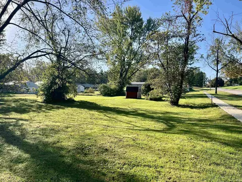 532 S 6 St, Mitchell, IN 47446 photo 4