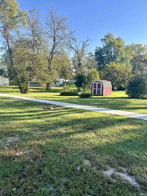 532 S 6 St, Mitchell, IN 47446 photo 3
