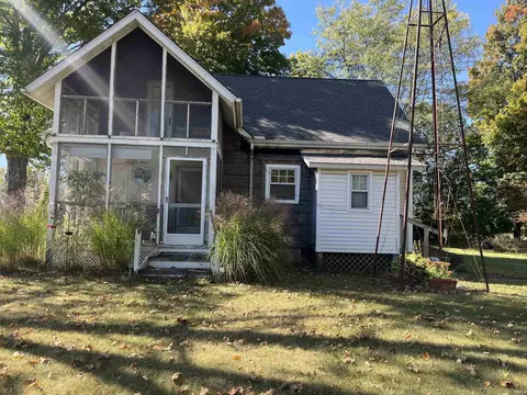 19736 9th Rd, Plymouth, IN 46563