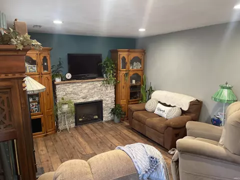 422 E 3rd St, Ferdinand, IN 47532 photo 7