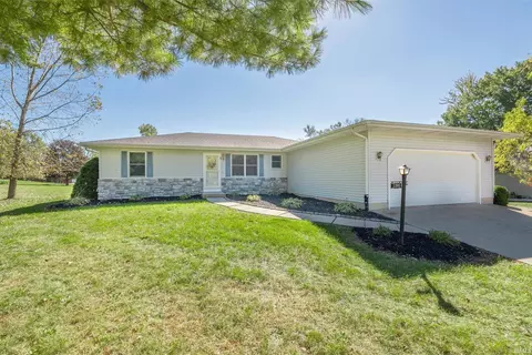 3390 N Old Farm Rd, Warsaw, IN 46582