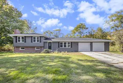 19 Shore Manor Dr, Bristol, IN 46507
