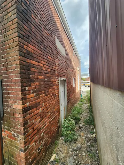 102 S Spring St, Odon, IN 47562 photo 10