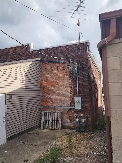 102 S Spring St, Odon, IN 47562 photo 3