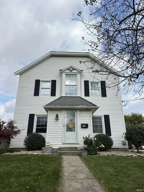 417 E Water St, Berne, IN 46711