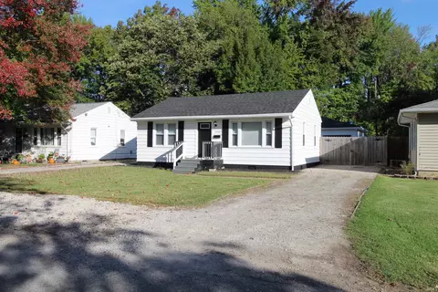 1505 Bower Ln, Evansville, IN 47710