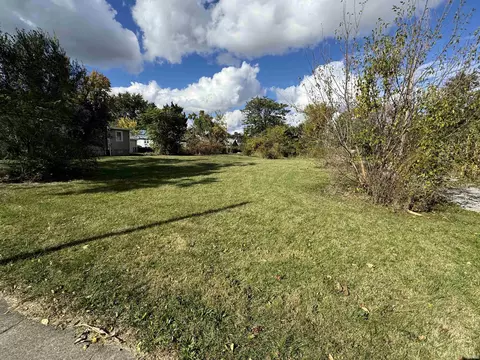 11221124 Burgess St, Fort Wayne, IN 46808