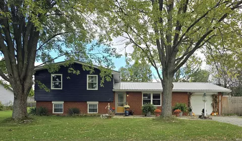 507 E Mayfair Ln, Hartford City, IN 47348