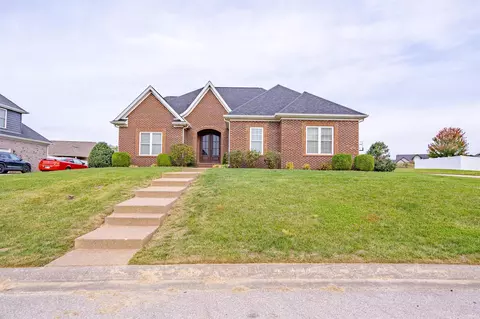 2910 Lenox Rd, Evansville, IN 47725