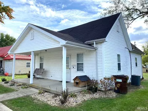 79 SW E St, Linton, IN 47441