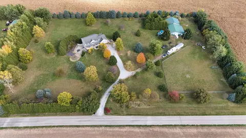 8696 N 620 E, Syracuse, IN 46567 photo 1