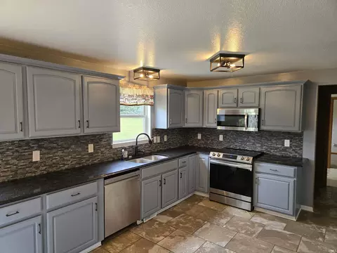 8696 N 620 E, Syracuse, IN 46567 photo 7