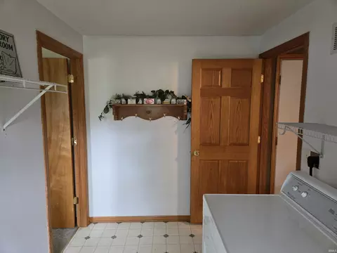 8696 N 620 E, Syracuse, IN 46567 photo 12