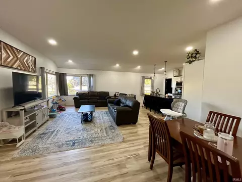 1322 3rd St, Covington, IN 47932 photo 6