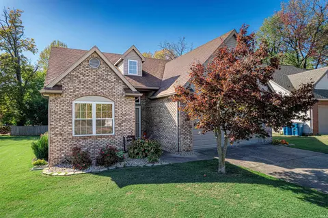 7920 Bayberry Dr, Evansville, IN 47711
