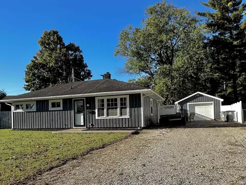 3204 Stratford Rd, Evansville, IN 47710