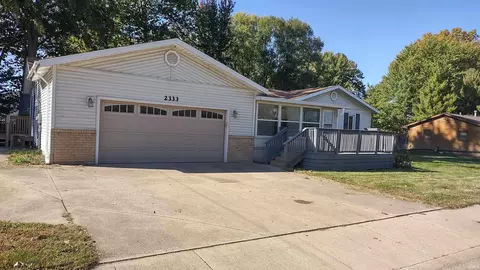 2333 N Sunset Dr, Warsaw, IN 46580