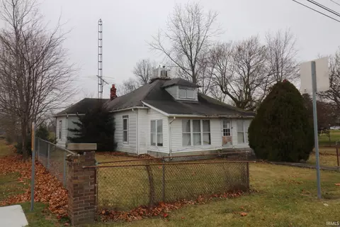 361 E Highland Ave, Dunkirk, IN 47336 photo 2