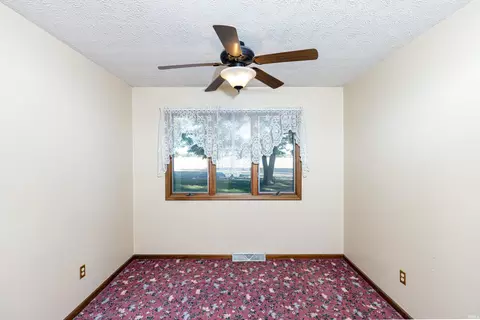 176 Timberly Dr, Greentown, IN 46936 photo 10
