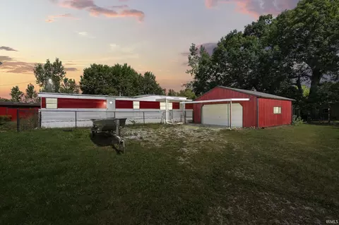 11041 E Summit St, Laotto, IN 46763
