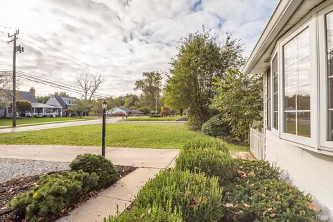 710 S High St, Bloomington, IN 47401 photo 3