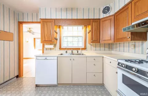 710 S High St, Bloomington, IN 47401 photo 18