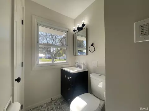 42 E Harrison Ave, Wabash, IN 46992 photo 13