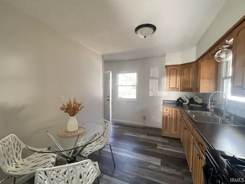42 E Harrison Ave, Wabash, IN 46992 photo 7