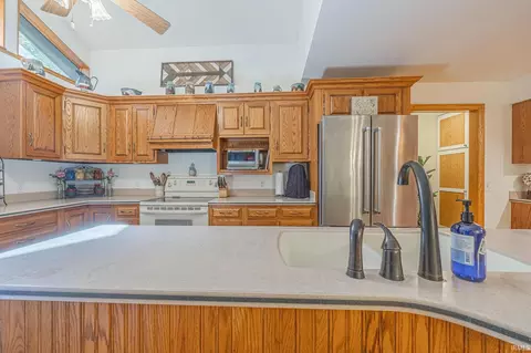 1041 E 190 N Rd, Jasper, IN 47546 photo 12
