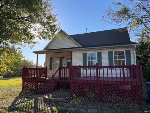 311 S National St, Medaryville, IN 47957