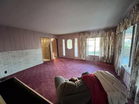 413 W 3rd St, Bicknell, IN 47512 photo 7