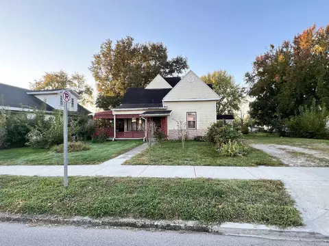 413 W 3rd St, Bicknell, IN 47512 photo 1