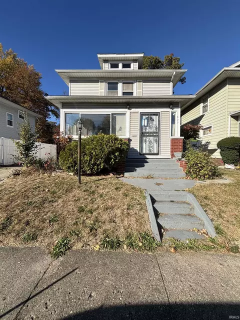 809 Woodview Blvd, Fort Wayne, IN 46806