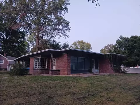 2716 S 26th St, Terre Haute, IN 47803