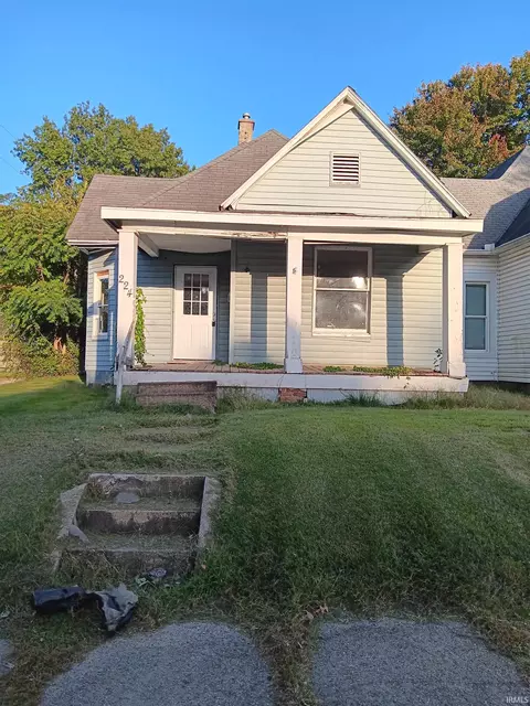 224 S 18th St, Terre Haute, IN 47807