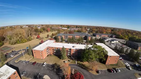 2937 Westbrook Dr #A208, Fort Wayne, IN 46805