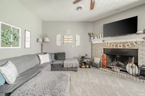 806 Willow Dr, Centerville, IN 47330 photo 8
