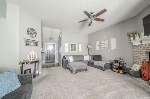 806 Willow Dr, Centerville, IN 47330 photo 9